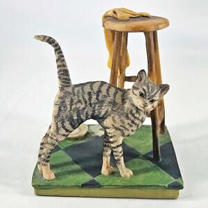 Vintage Judy Boyt tabby cat kitten w stool Border Fine Arts Scotland figurine